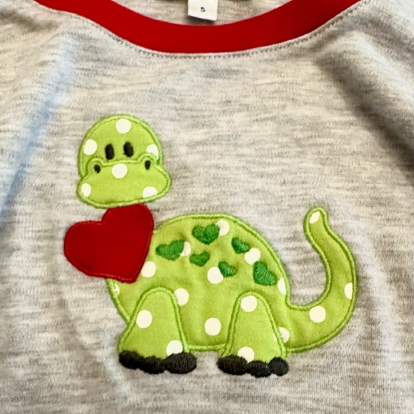 Dinosaur Valentines Long Sleeve Shirt - Boys Appliqué- Size 5 - Picture 2 of 4